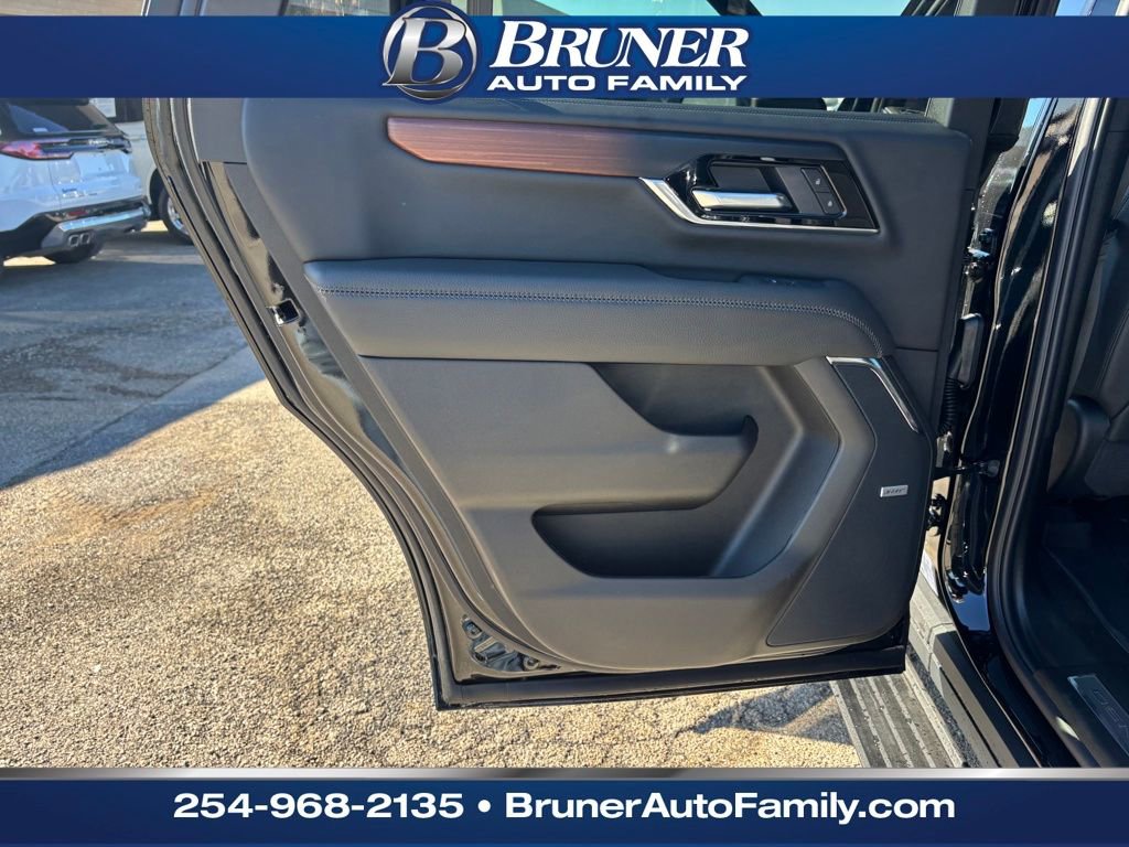 New 2026 GMC Yukon Denali w/ Sun & Power Step Package image 13