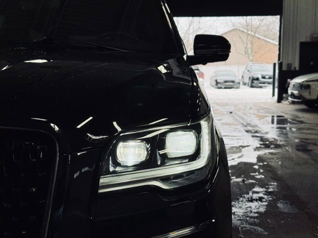 Certified 2024 Lincoln Navigator L Reserve image 3