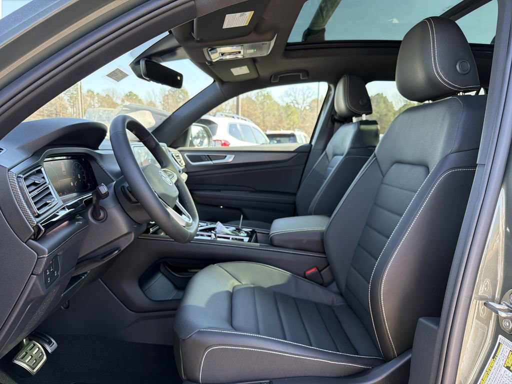 New 2026 Volkswagen Atlas Cross Sport SEL R-Line image 11