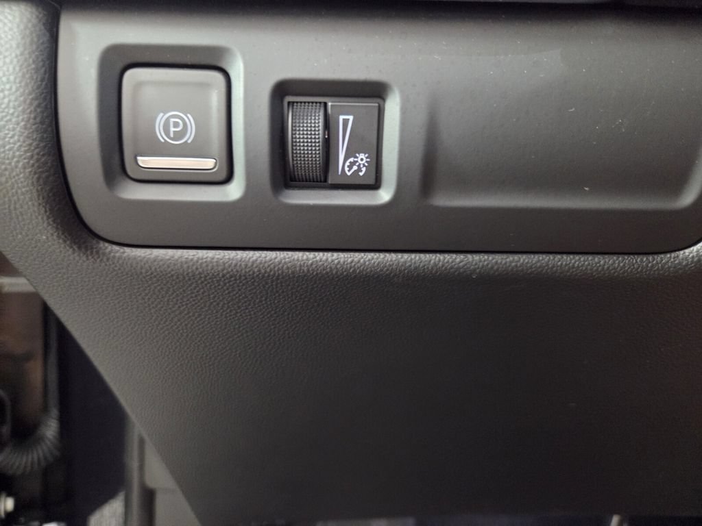 Used 2023 Cadillac XT4 Sport FWD image 19