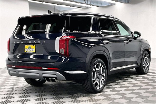 Used 2024 Hyundai Palisade Limited image 11