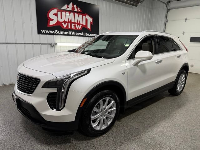 Used 2022 Cadillac XT4 Luxury w/ Cold Weather Package AWD/4WD image 1