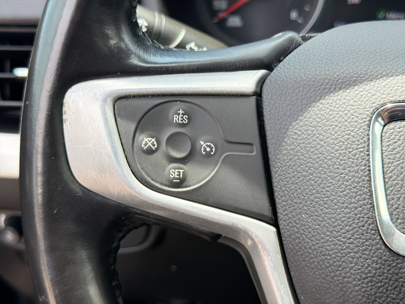 Used 2019 GMC Terrain SLE w/ Driver Convenience Package FWD image 28
