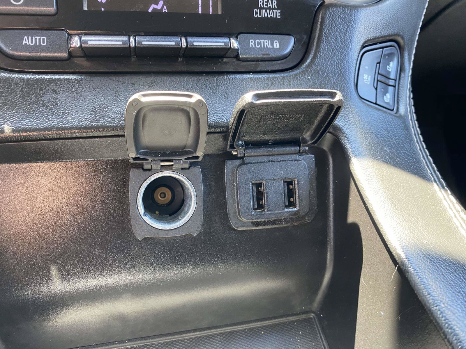 Used 2018 GMC Yukon XL SLT RWD image 26
