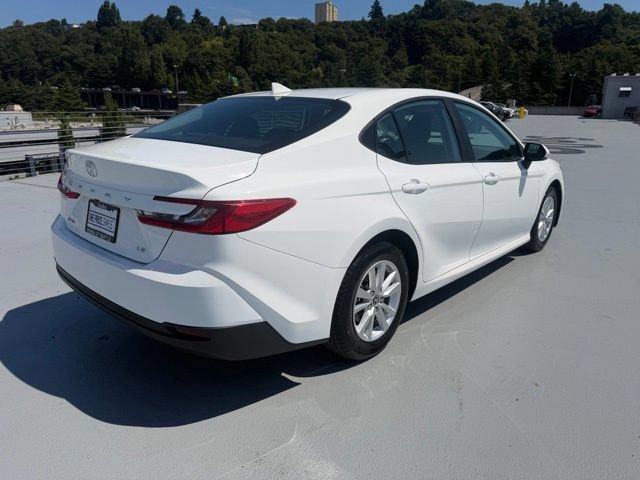 Used 2025 Toyota Camry LE FWD image 3