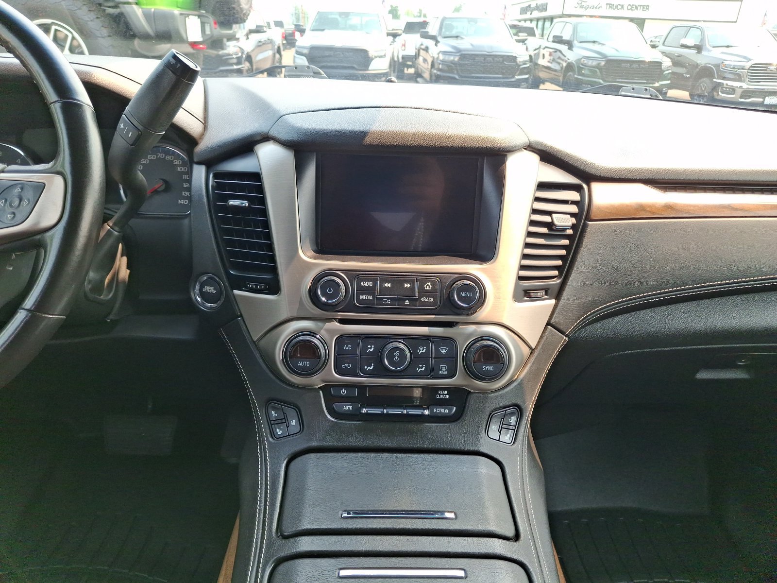 Used 2019 GMC Yukon Denali AWD/4WD image 12
