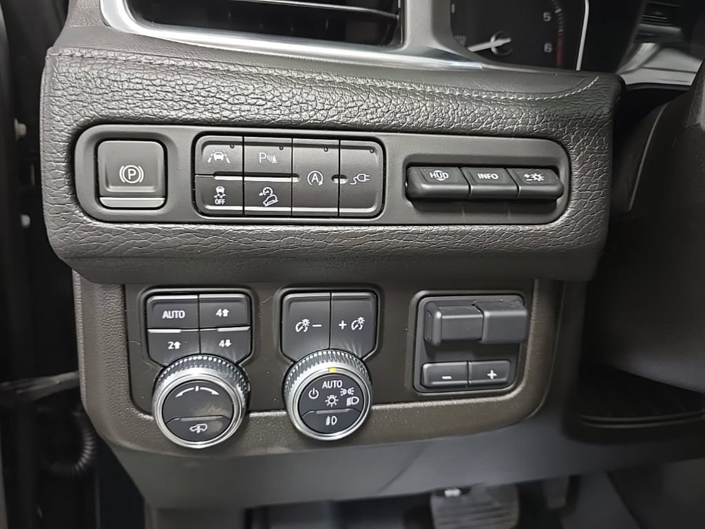 Used 2021 GMC Yukon XL Denali w/ Denali Ultimate Package AWD/4WD image 14
