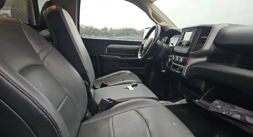 Used 2019 RAM 2500 Tradesman image 2