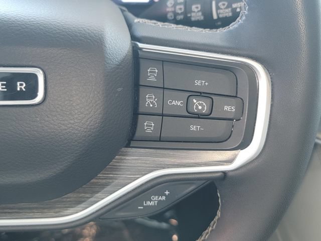 Certified 2023 Jeep Wagoneer L Series II AWD/4WD image 21