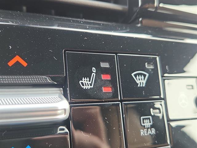 New 2025 Nissan Armada SL w/ Captain's Chari Seat Package image 10