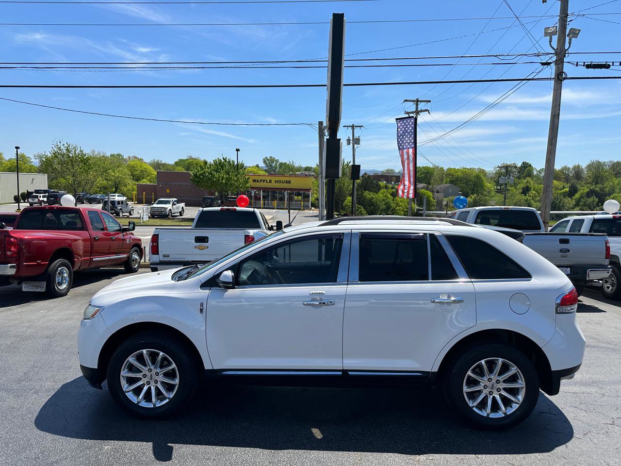 Used 2012 Lincoln MKX FWD image 1