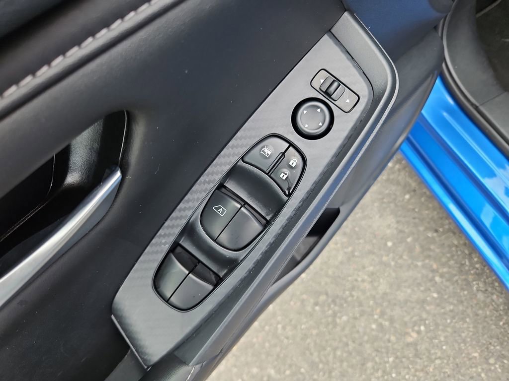 Used 2025 Nissan Sentra SV FWD image 25