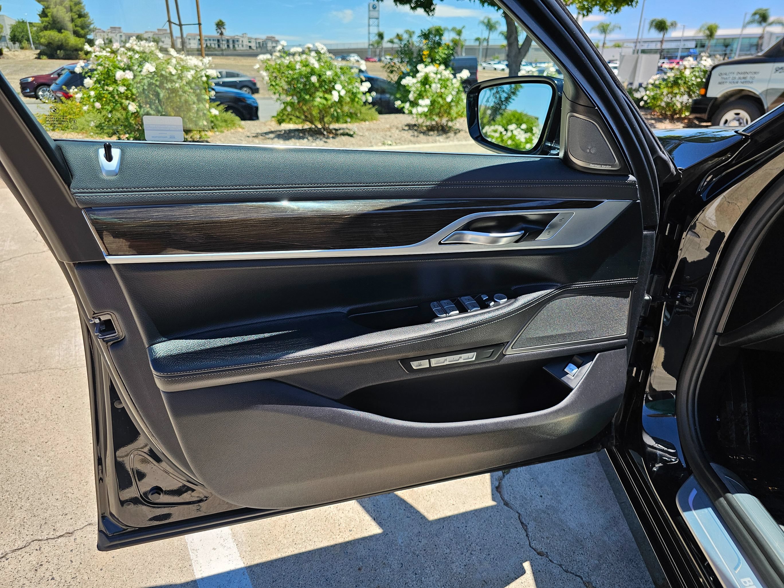 Used 2018 BMW 740i RWD image 18