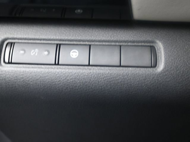 Used 2023 Nissan Pathfinder SV image 14