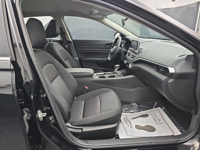 Used 2025 Nissan Altima 2.5 S image 45