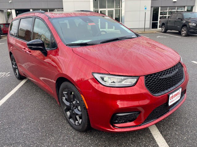 New 2026 Chrysler Pacifica Limited w/ S Appearance Package FWD image 2