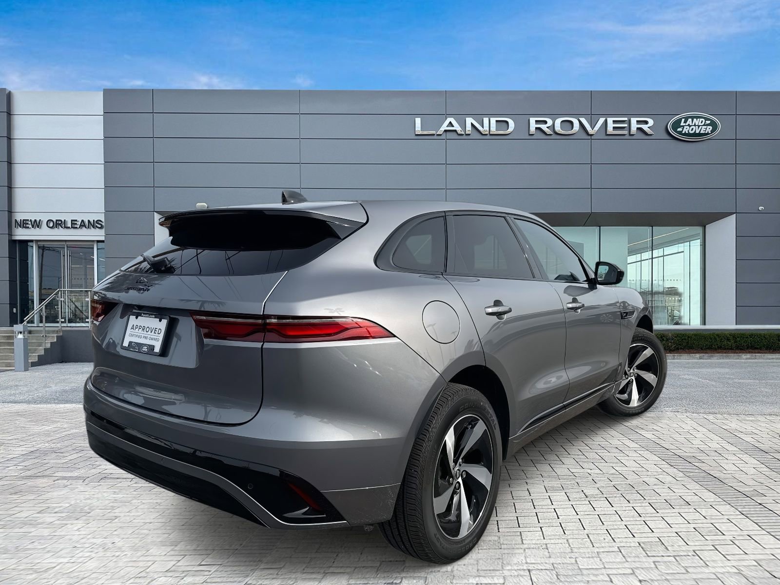 Used 2025 Jaguar F-PACE R-Dynamic S image 6