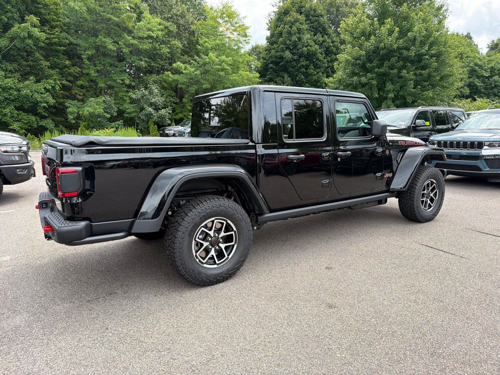 New 2026 Jeep Gladiator Rubicon AWD/4WD image 2