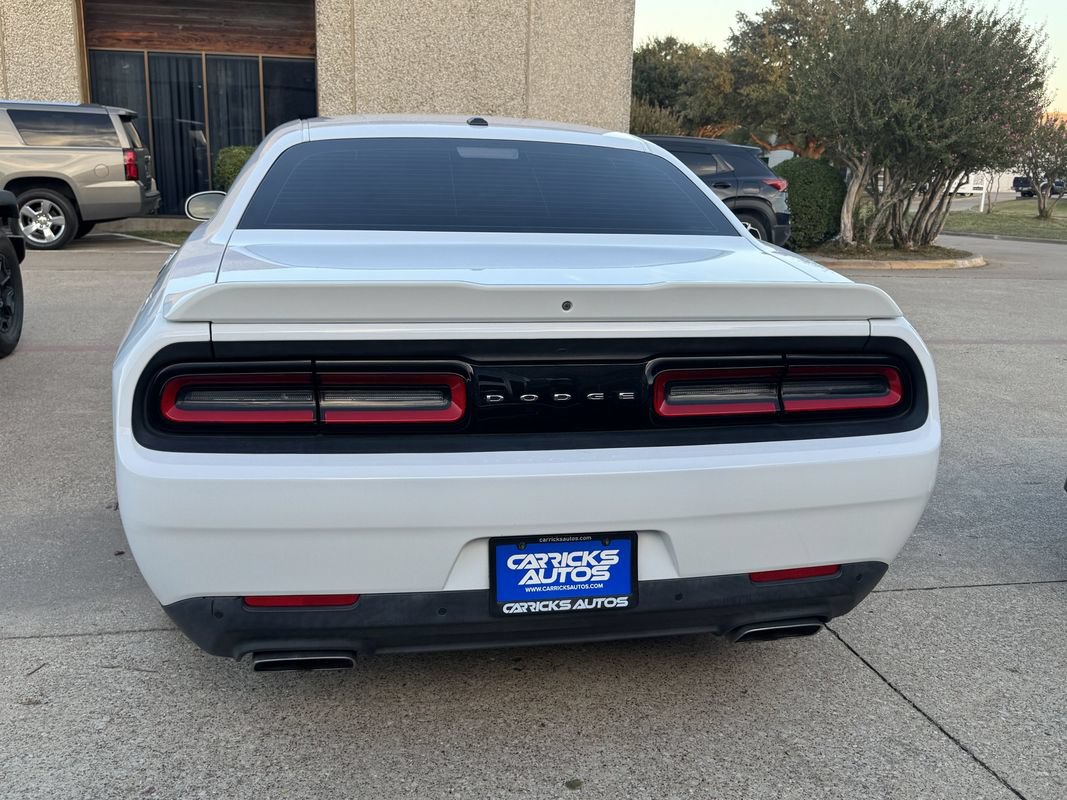 Used 2020 Dodge Challenger R/T RWD image 3