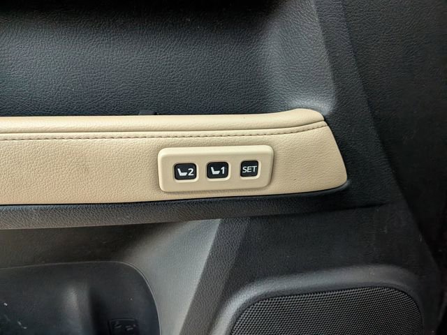 Used 2014 Toyota 4Runner Limited AWD/4WD image 17