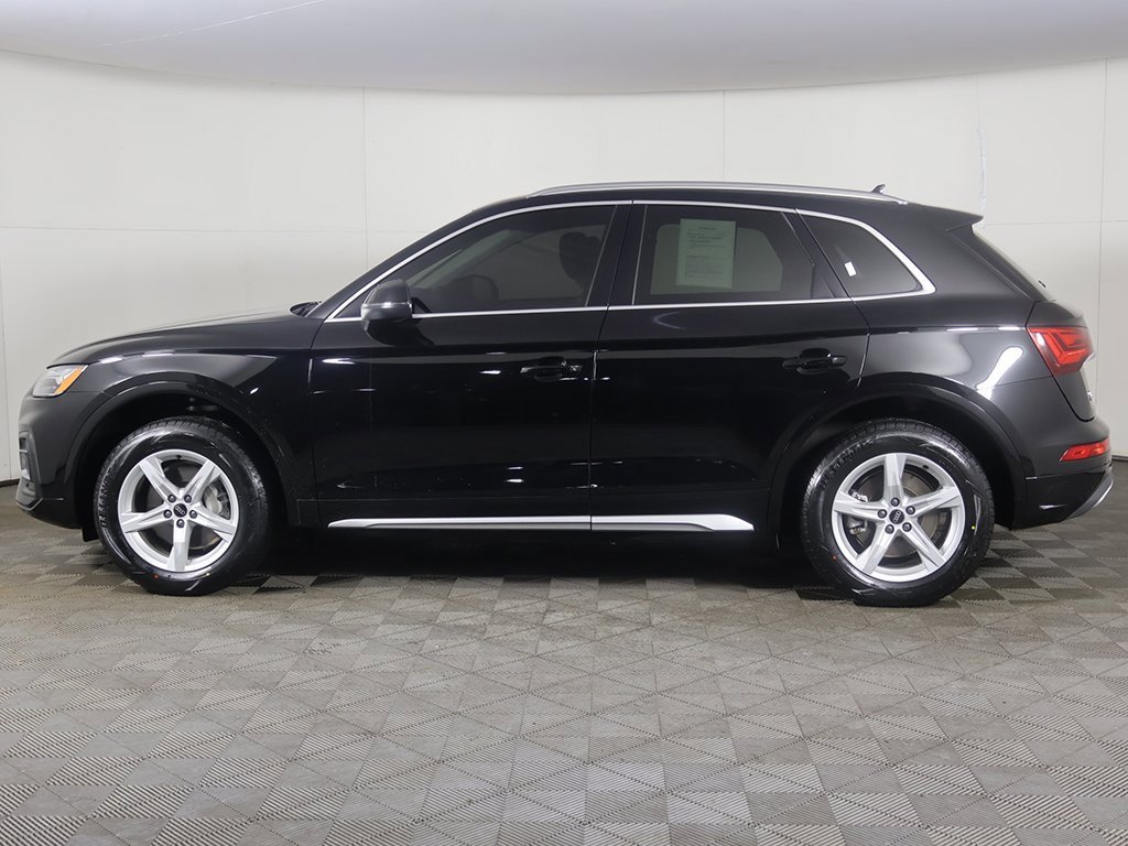 Used 2023 Audi Q5 2.0T Premium w/ Convenience Package image 18