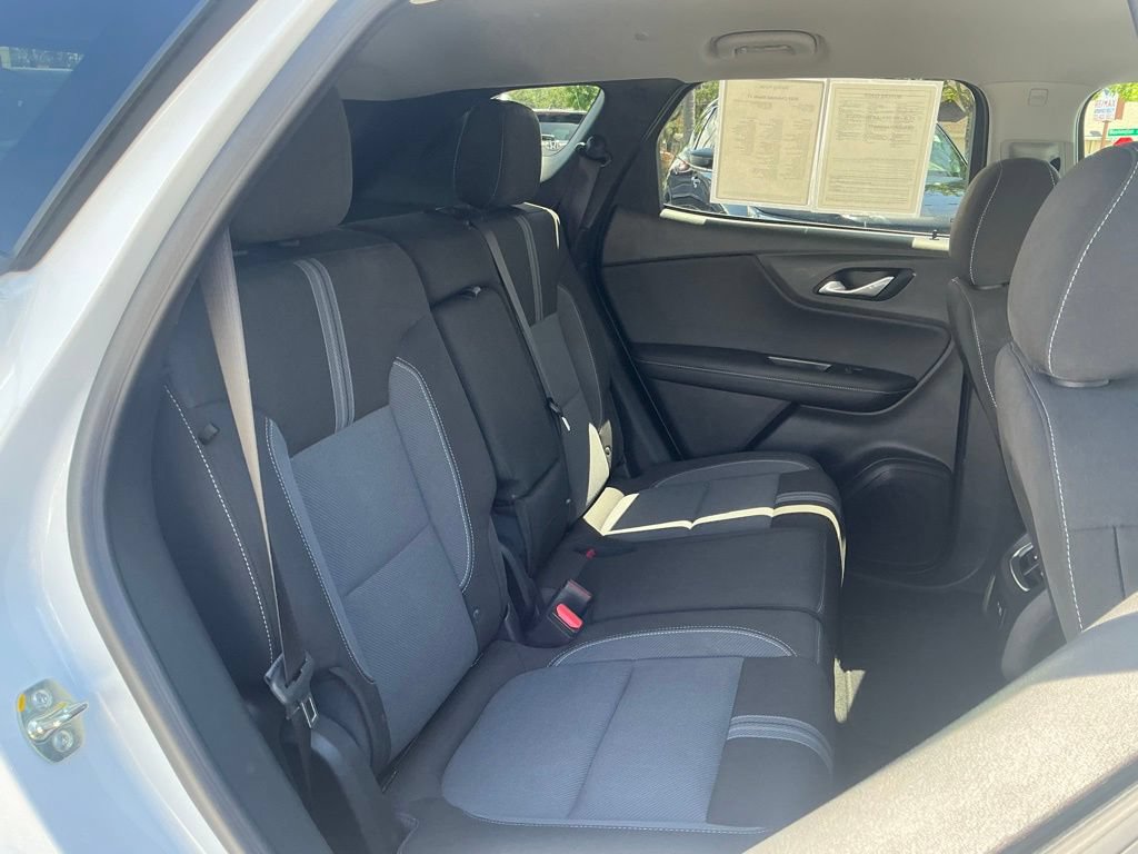 Used 2025 Chevrolet Blazer LT FWD image 18