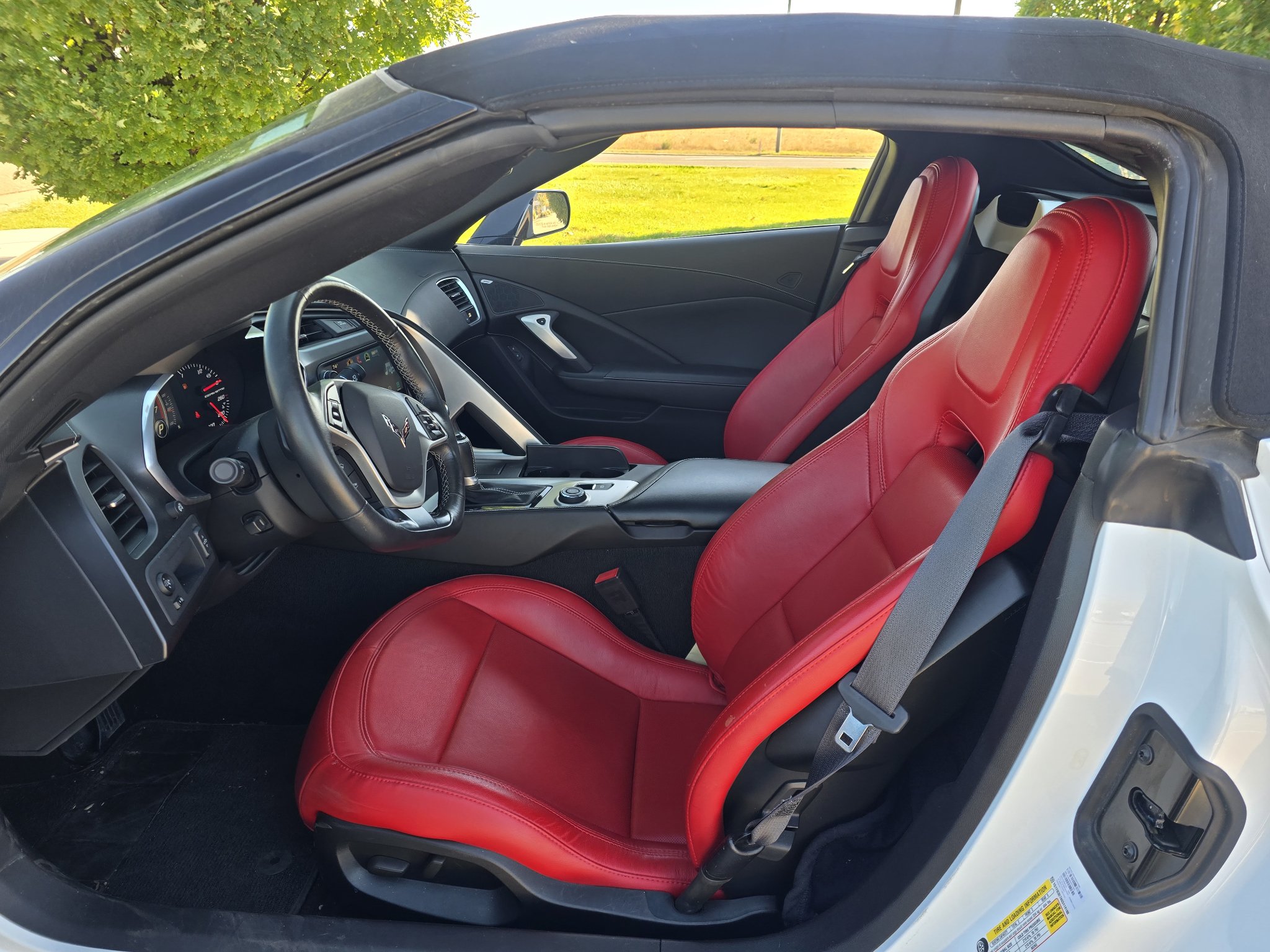 Used 2016 Chevrolet Corvette Stingray Convertible w/ Battery Protection Package RWD image 13