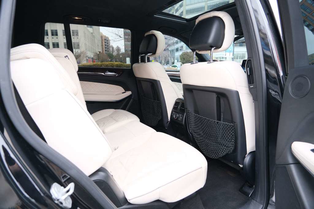 Used 2017 Mercedes-Benz GLS 550 4MATIC image 25