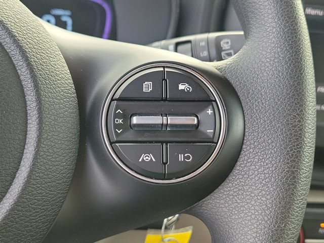 Used 2025 Kia Soul LX FWD image 27