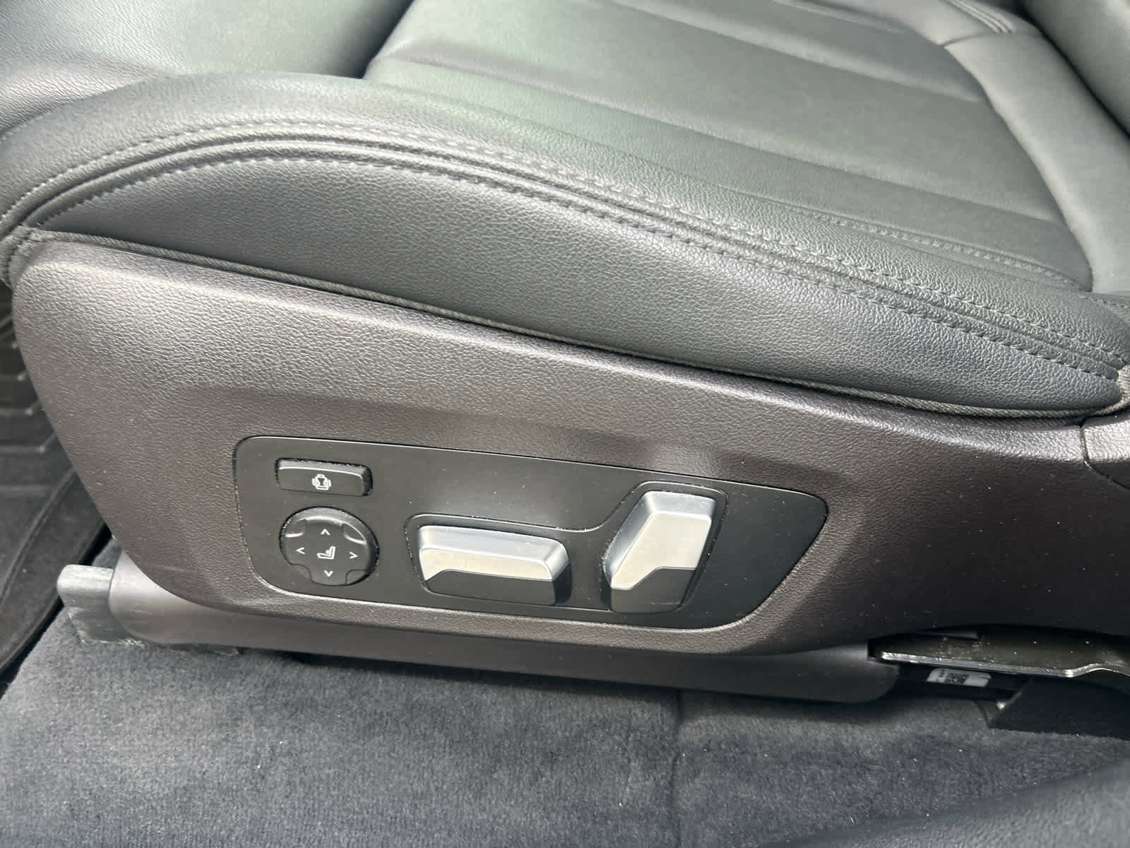 Used 2020 BMW X3 xDrive30i w/ M Sport Package 2 image 22