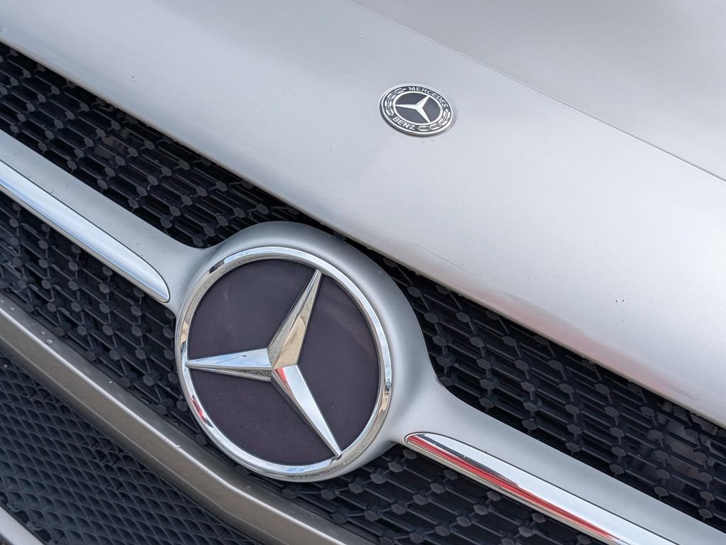 Used 2020 Mercedes-Benz A 220 w/ Premium Package image 5