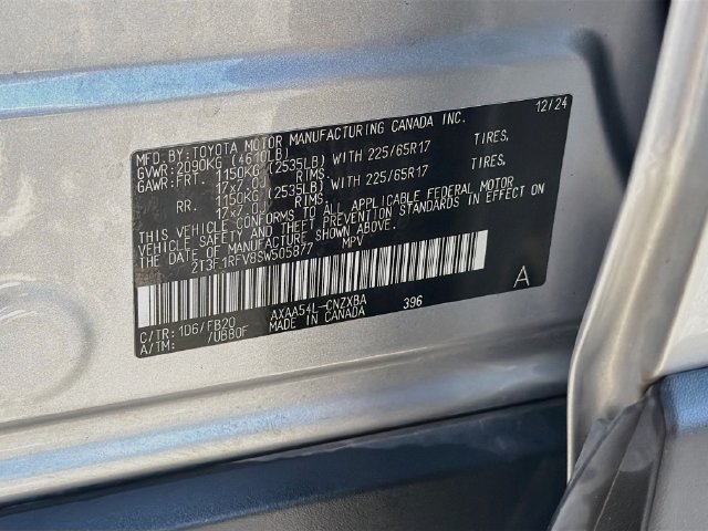 Used 2025 Toyota RAV4 LE AWD/4WD image 31