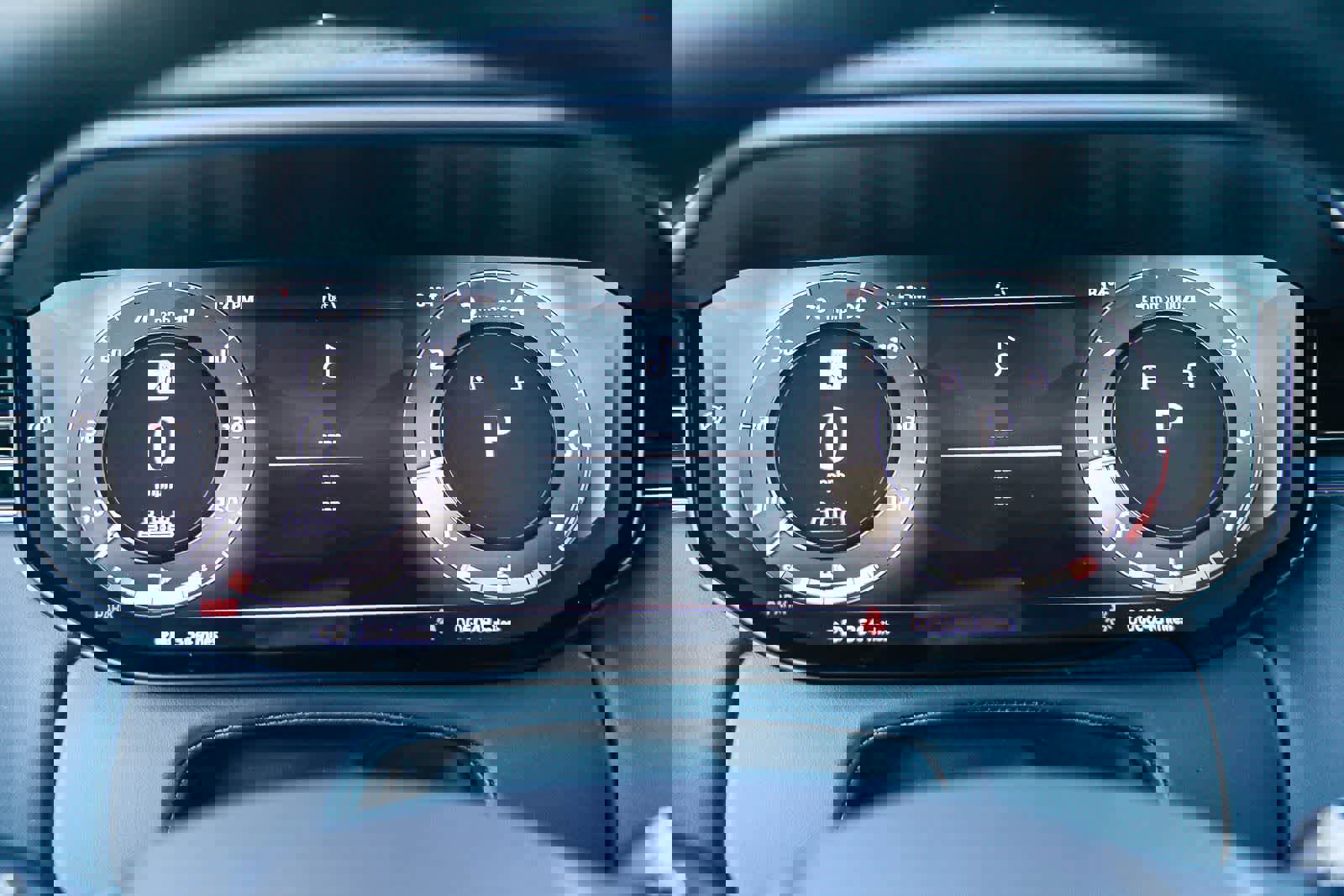 Used 2025 Land Rover Range Rover Sport image 24