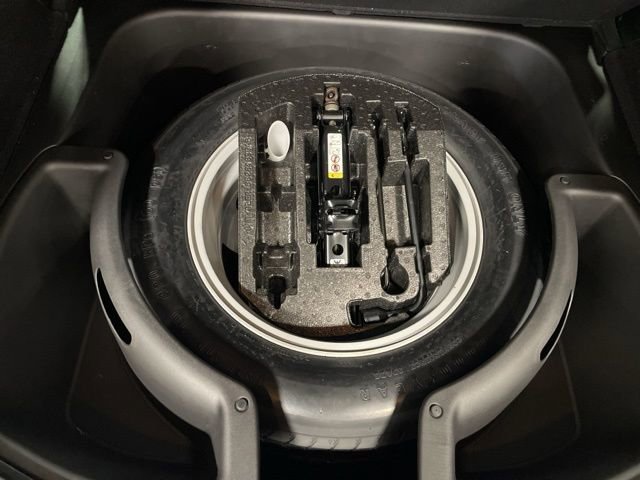 Used 2018 Jeep Grand Cherokee Altitude image 47