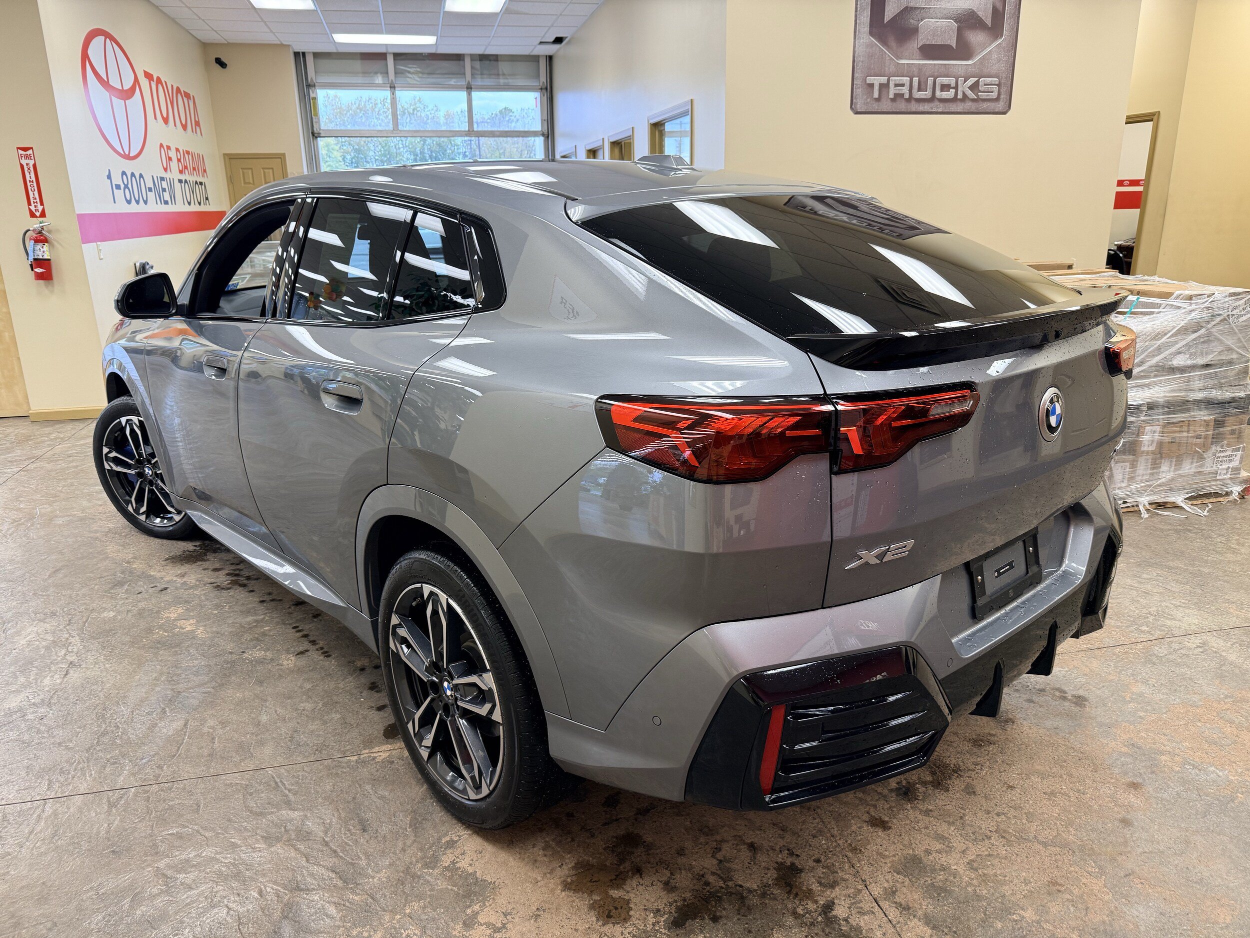 Used 2026 BMW X2 xDrive28i w/ M Sport Package AWD/4WD image 12