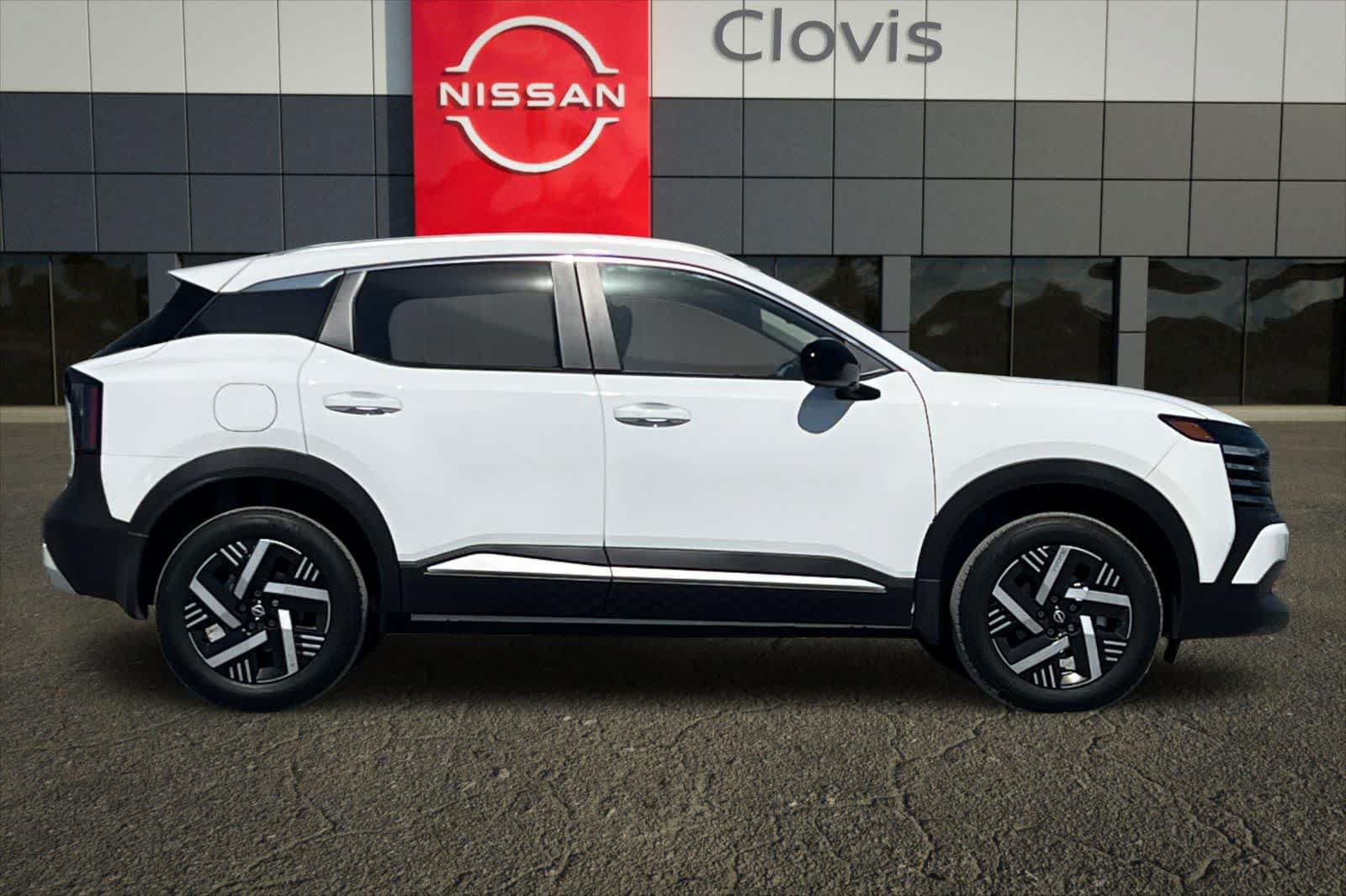 Used 2026 Nissan Kicks SV FWD image 9