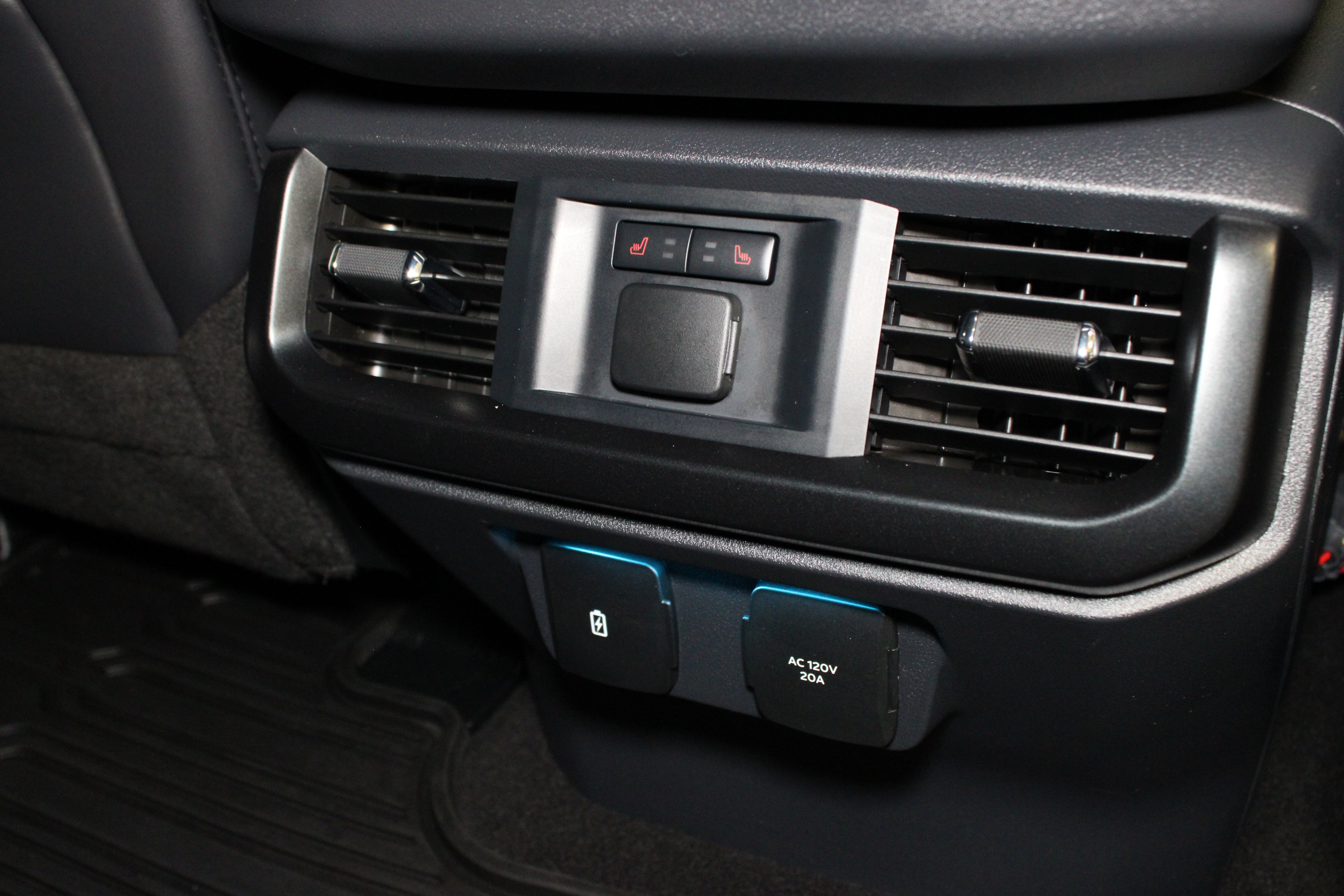Used 2025 Ford F150 Raptor AWD/4WD image 19