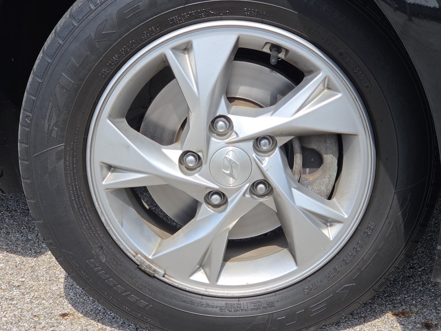 Used 2021 Hyundai Elantra SE FWD image 9