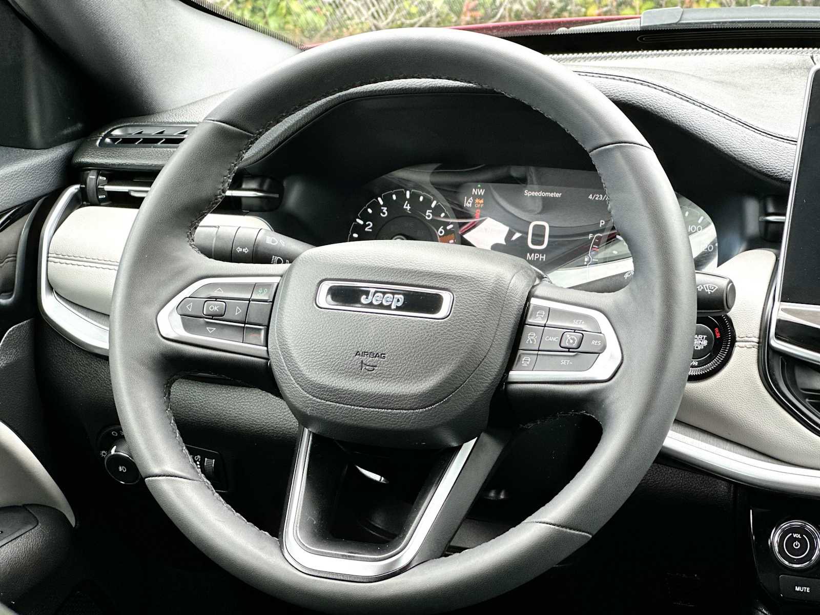Used 2025 Jeep Compass Limited AWD/4WD image 27