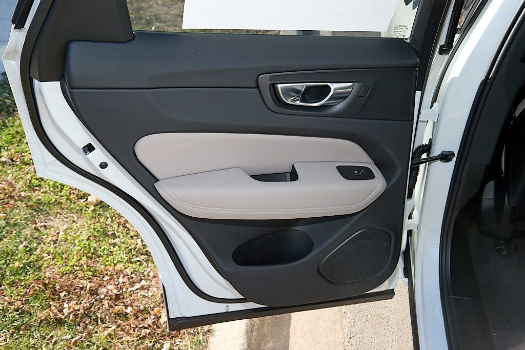 New 2026 Volvo XC60 B5 Plus w/ Protection Package Premier image 16