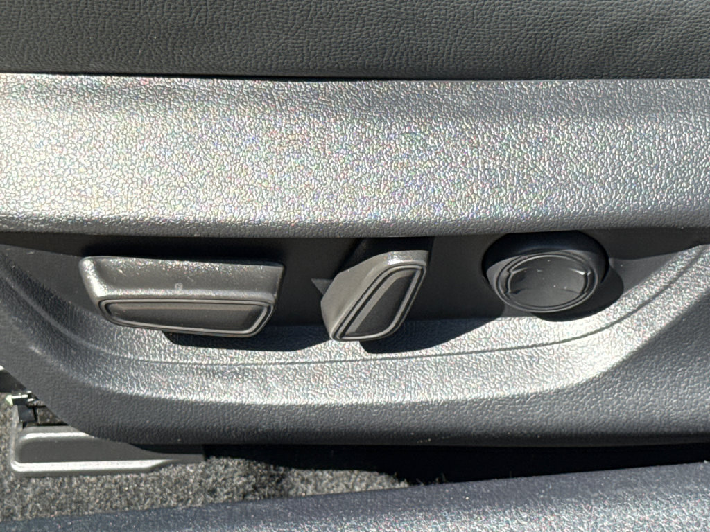 Used 2025 Toyota Camry SE w/ Multimedia Upgrade Package FWD image 21