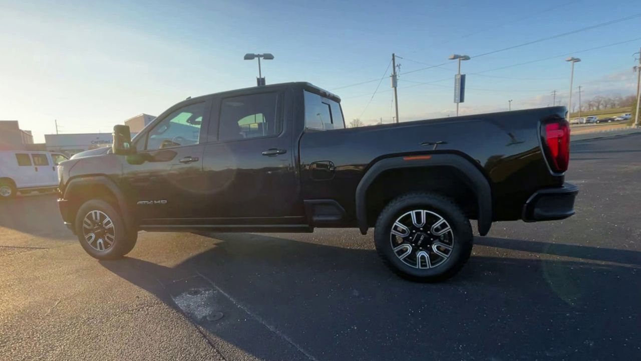 Used 2023 GMC Sierra 2500 AT4 w/ AT4 Premium Plus Package image 6
