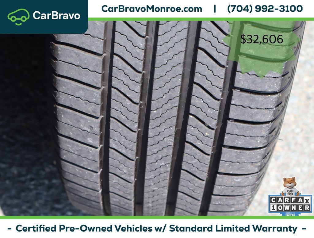 Used 2023 Kia Carnival SX Prestige FWD image 12