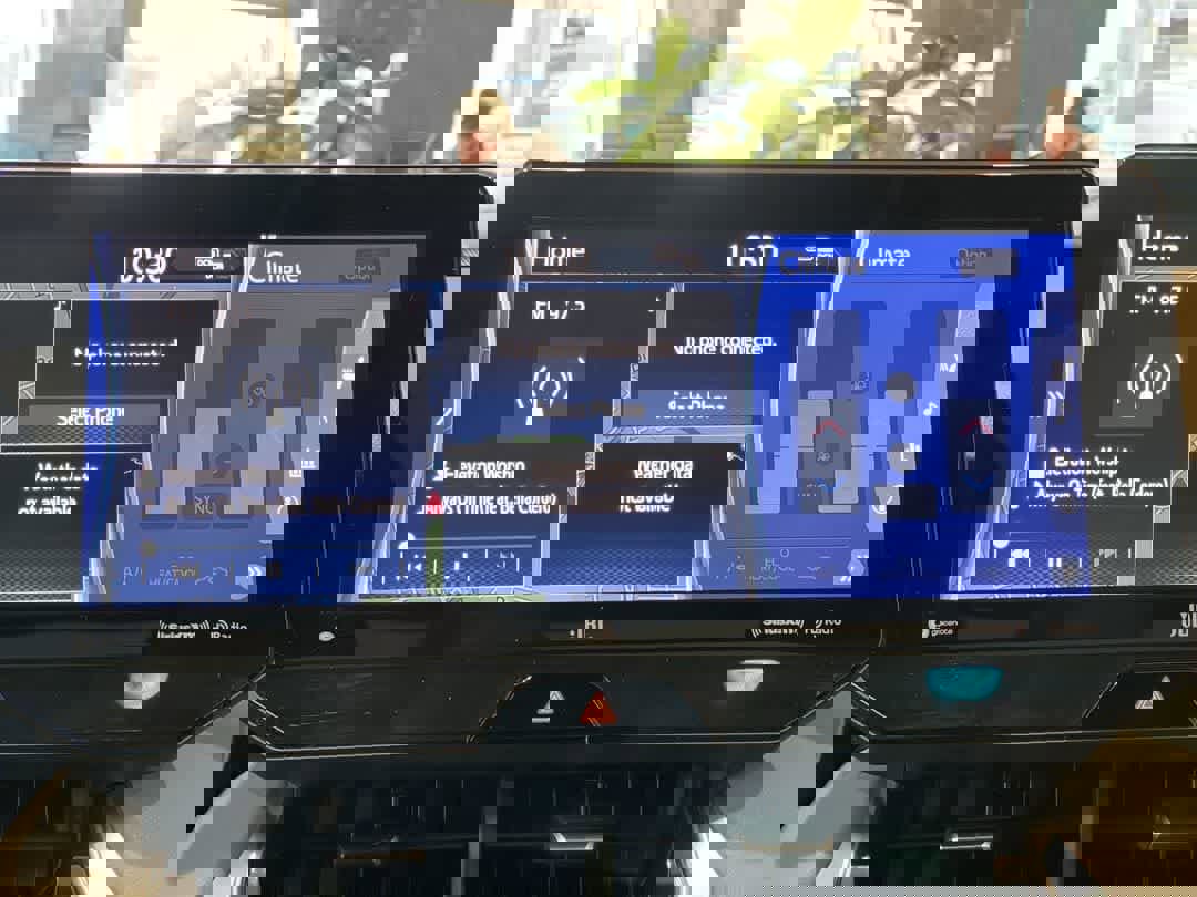 Used 2021 Toyota Venza Limited image 19