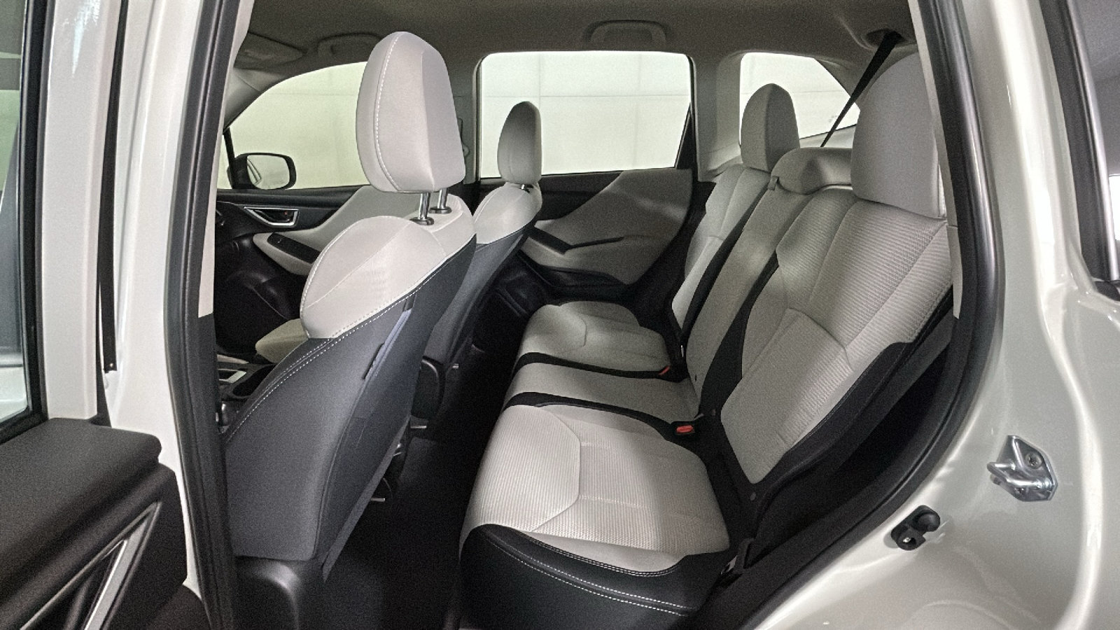 Used 2023 Subaru Forester AWD/4WD image 30