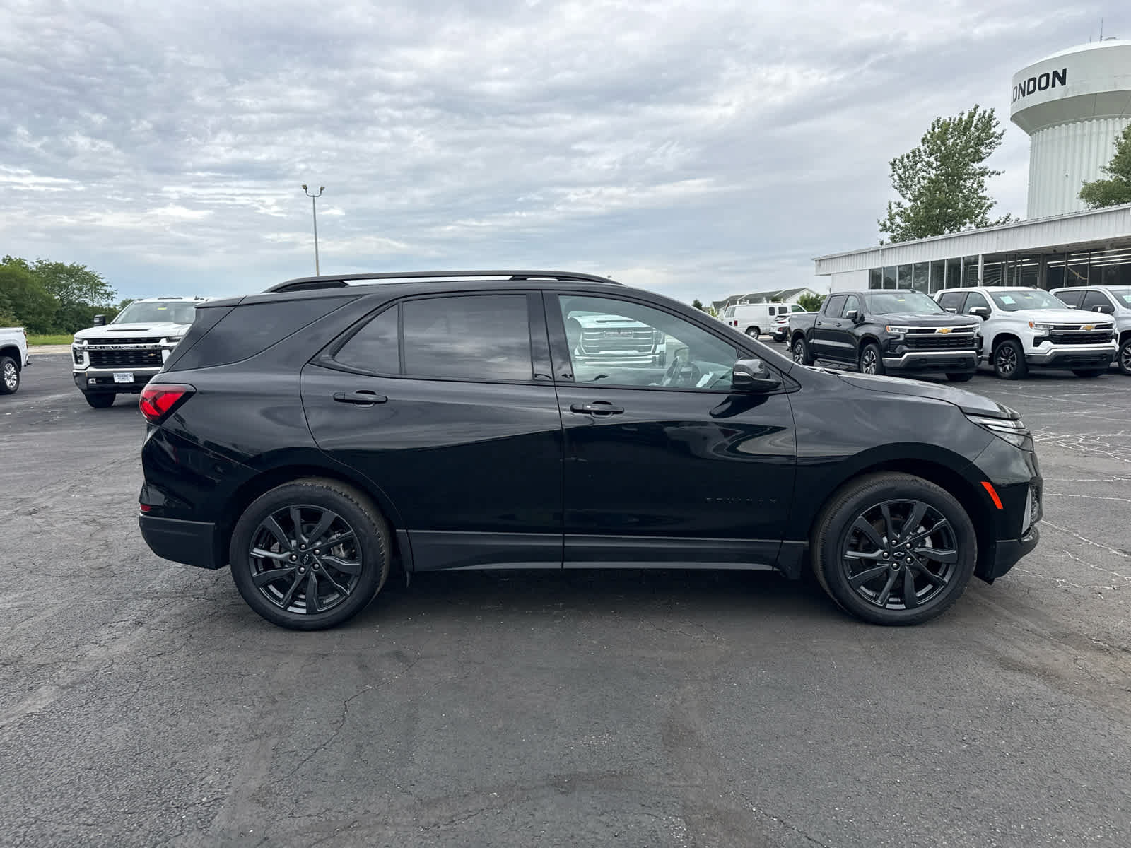 Certified 2023 Chevrolet Equinox RS FWD image 6