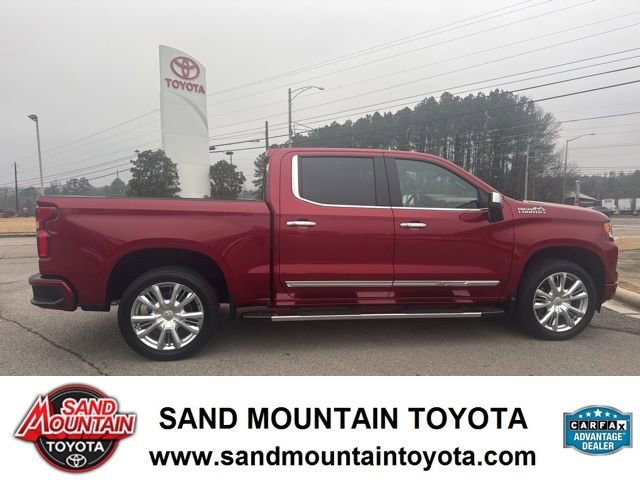 Used 2024 Chevrolet Silverado 1500 High Country w/ High Country Premium Package AWD/4WD image 2