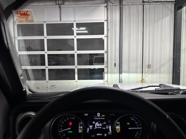 Used 2023 Jeep Wrangler Unlimited w/ 8.4" Radio Group AWD/4WD image 9