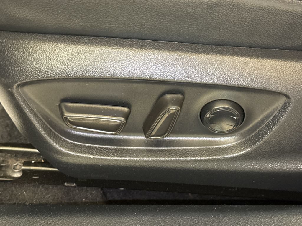 Used 2023 Toyota Camry SE FWD image 20