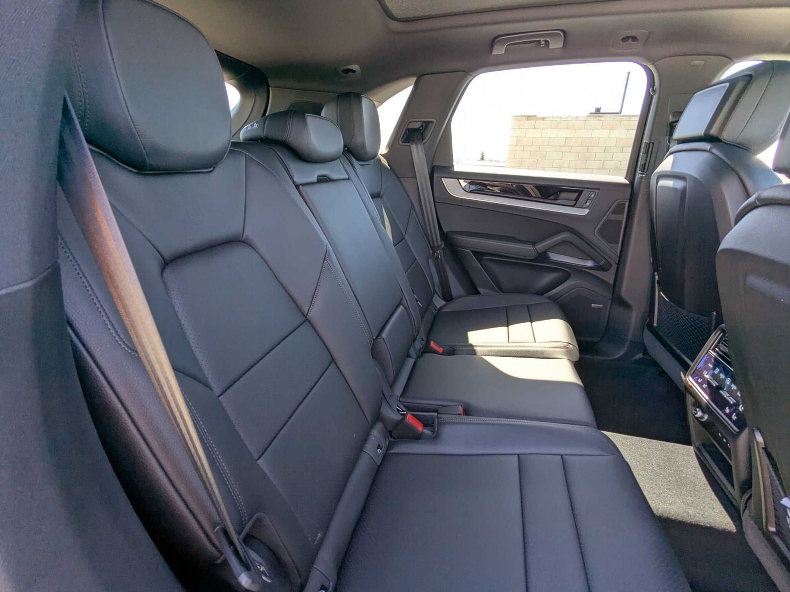 New 2025 Porsche Cayenne image 29